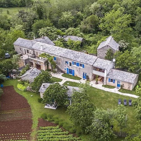Вилла Stylish Villa With Swimming Pool In Pazin Пазин