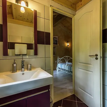 Stylish Villa With Swimming Pool In Pazin Пазин