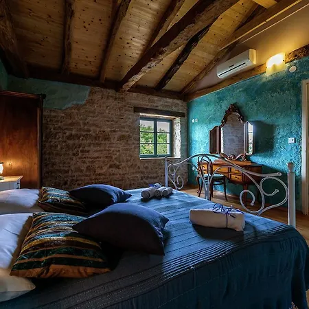 Вилла Stylish Villa With Swimming Pool In Pazin *